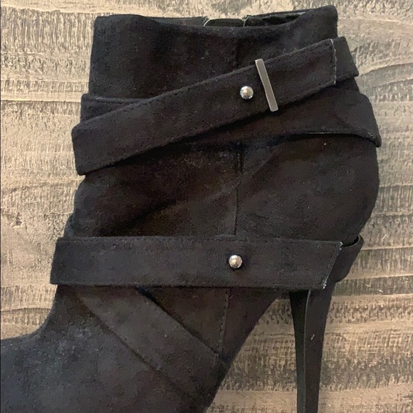 Stiletto heeled ankle booties size 7.5 - Picture 6 of 6